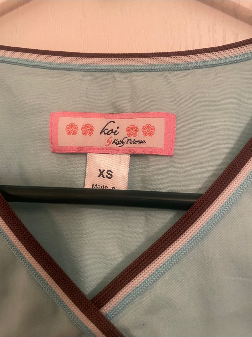 Koi brand scrub top Heart-Embroidered V-Neck Scrub Top in Tiffany blue size XS - Picture 3 of 3